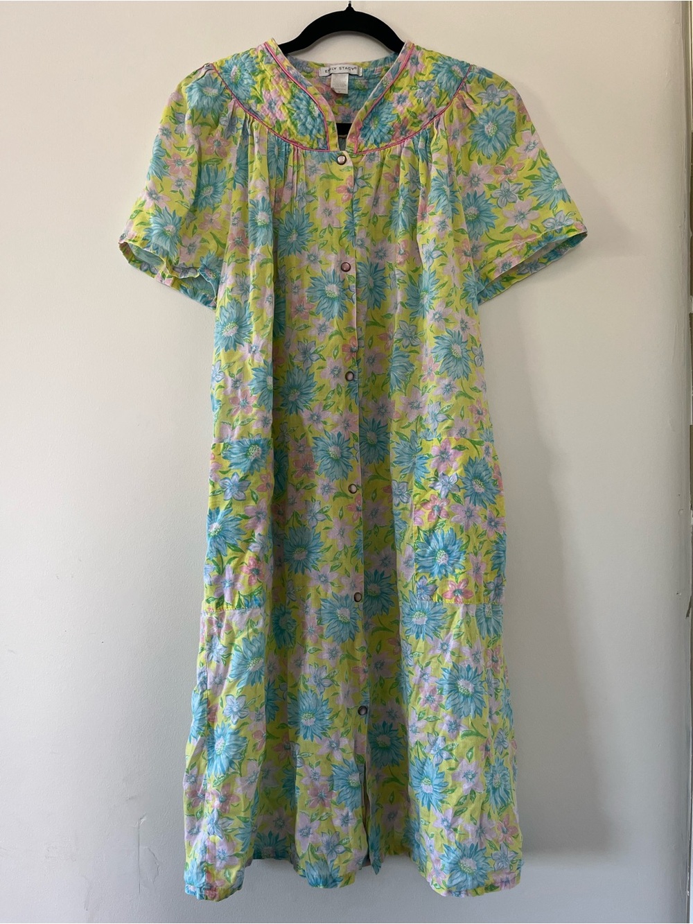 Vintage Floral Nightgown Medium Pastel Green Blue Cottagecore 50s